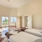 & Camenz Hotel