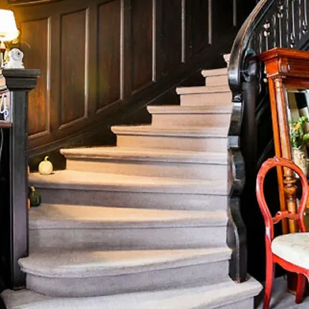 卡蒙兹别墅潘森酒店 3*