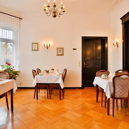 & Camenz Hotel