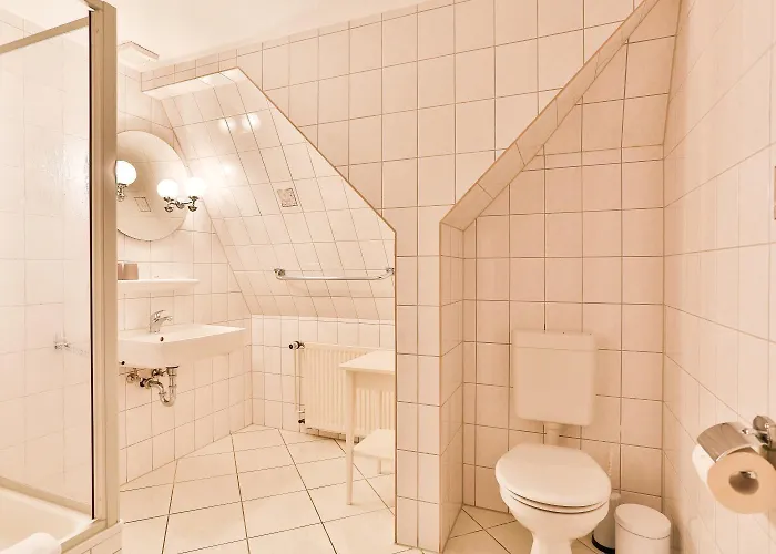 卡蒙兹别墅潘森酒店 居斯特罗