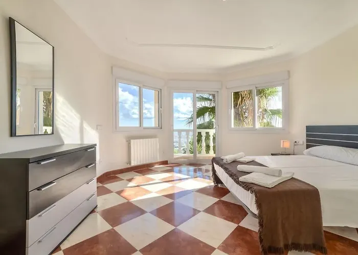 卡蒙兹别墅潘森酒店